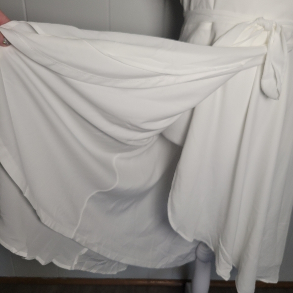 NWT Lulus Rise To The Occasion Wrap Dress White Bridal Shower Party V Veck SM - Picture 8 of 14